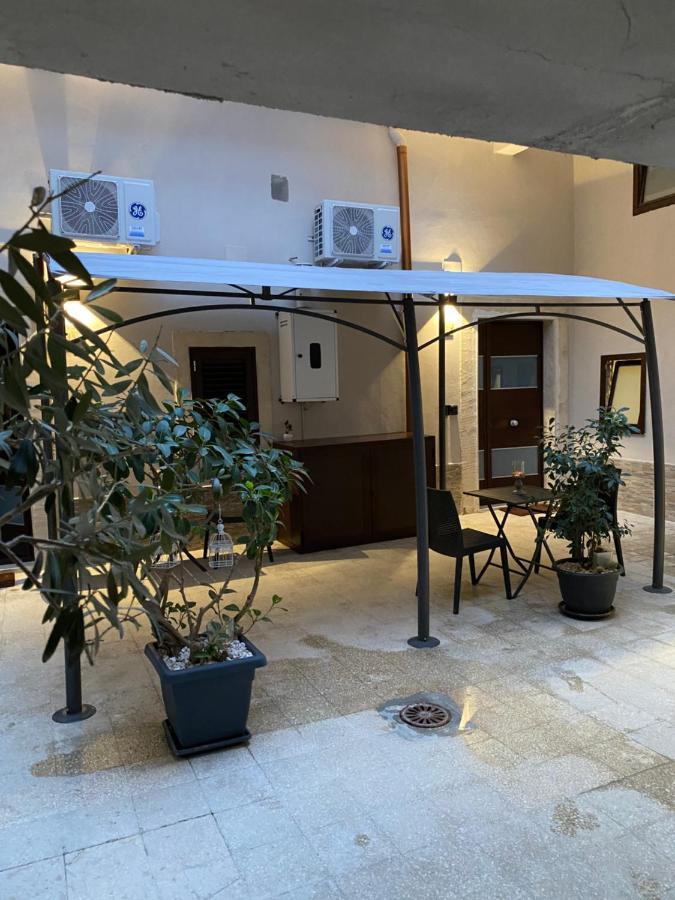 Il Cortiletto28 Rooms & House Syracuse Exterior photo